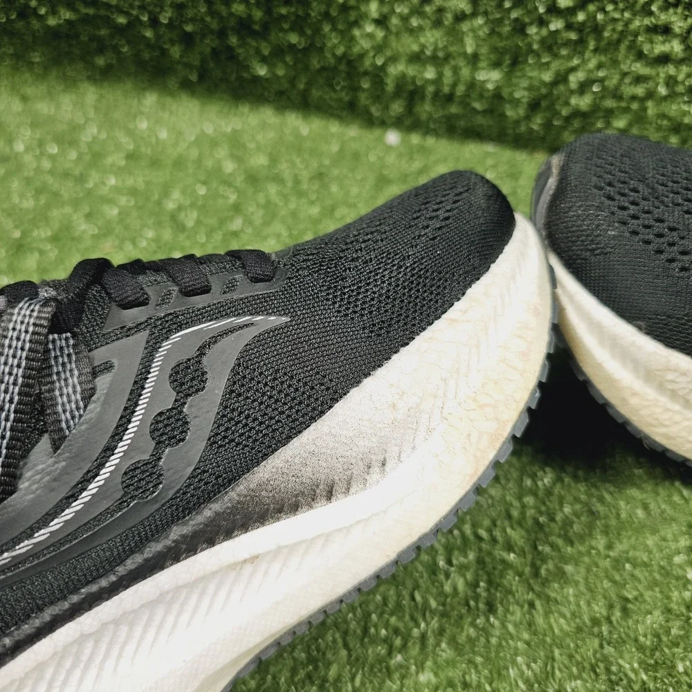 Saucony Triumph 20 Black Athletic Running Cushioned Sneakers Womens‎ Size 6